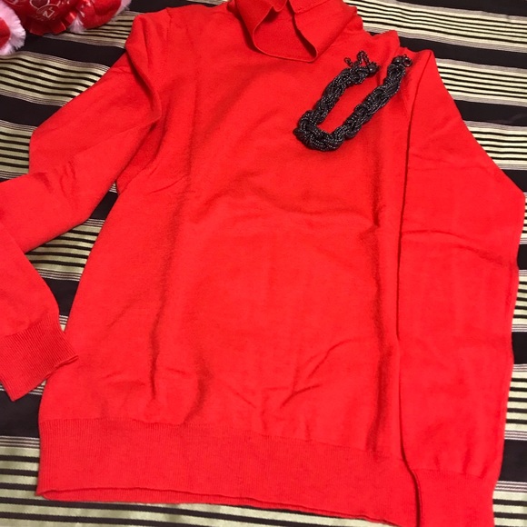 Sweater - Picture 2 of 3